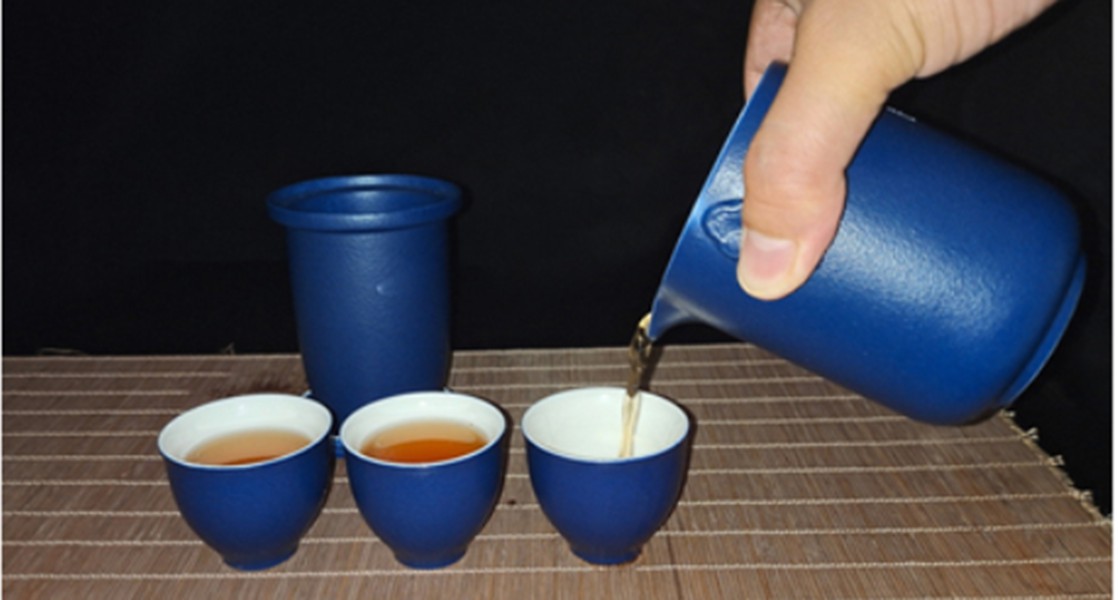 大宋定窯藍(lán)釉快客杯套裝，讓你隨時隨地沖出一杯香茗